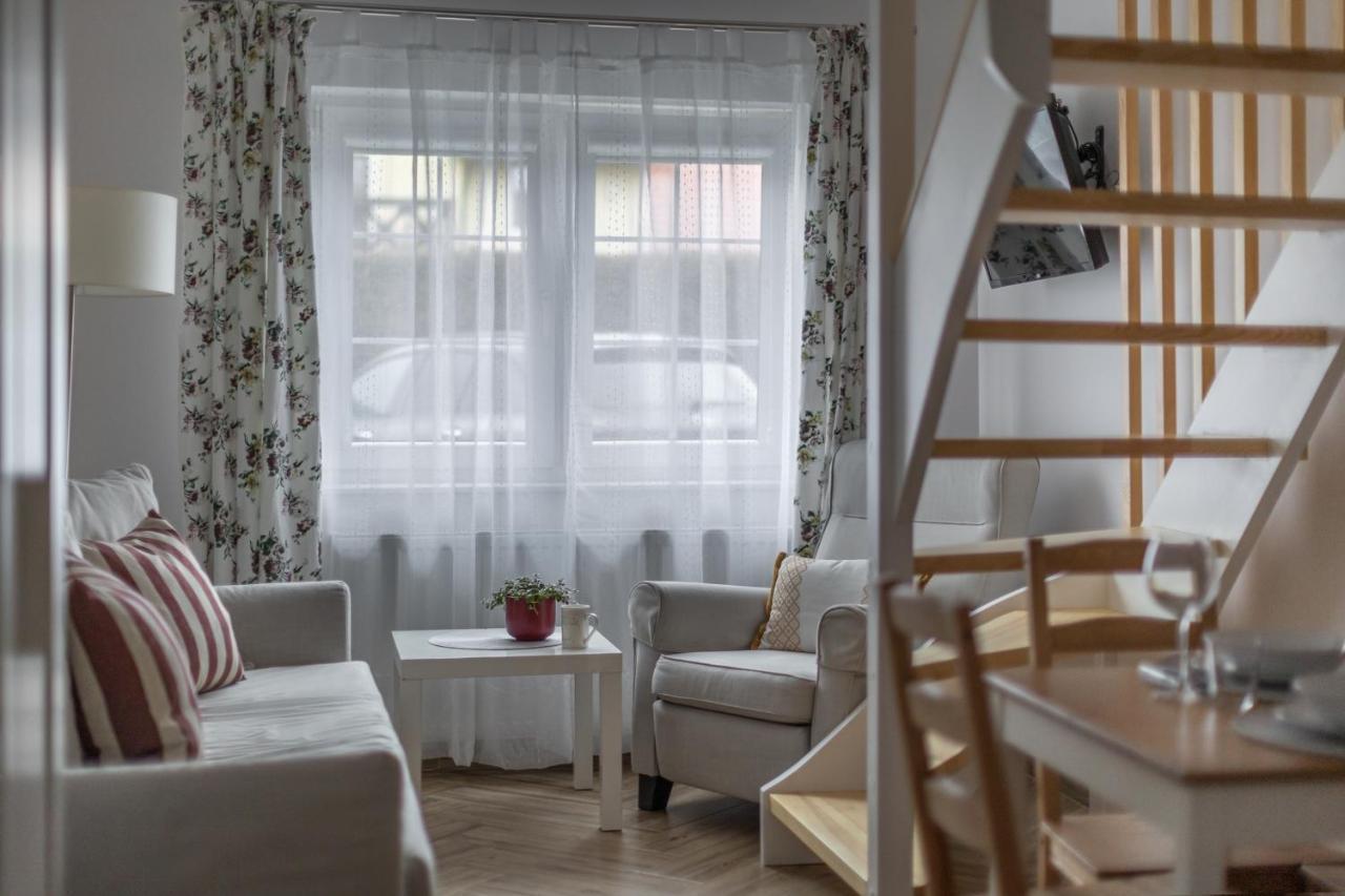 Apartamenty "La Villa" Z Klimatyzacja, Ogrodem, Parkingiem, Blisko Centrum Kudowa-Zdrój Exteriör bild