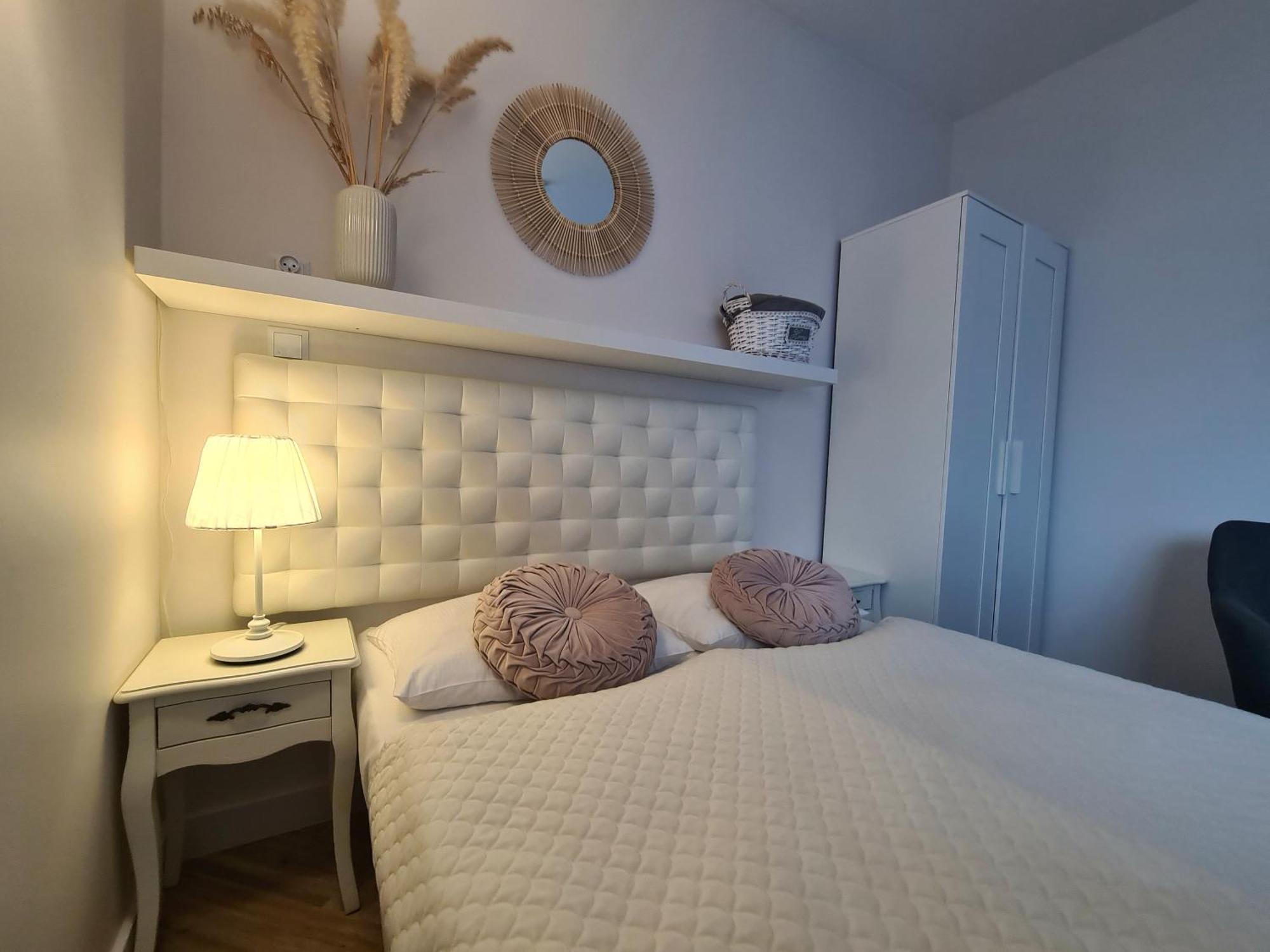 Apartamenty "La Villa" Z Klimatyzacja, Ogrodem, Parkingiem, Blisko Centrum Kudowa-Zdrój Exteriör bild