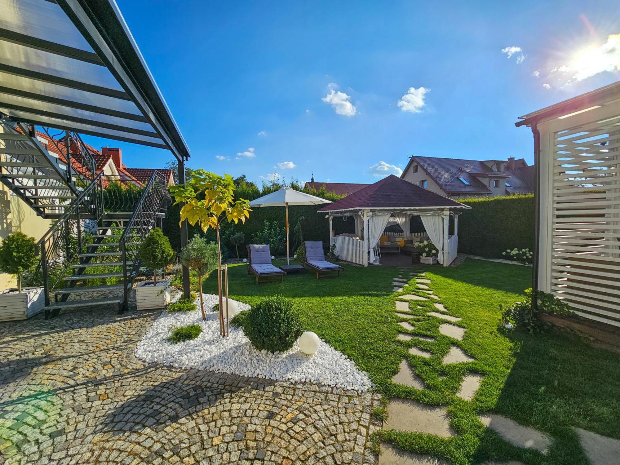 Apartamenty "La Villa" Z Klimatyzacja, Ogrodem, Parkingiem, Blisko Centrum Kudowa-Zdrój Exteriör bild