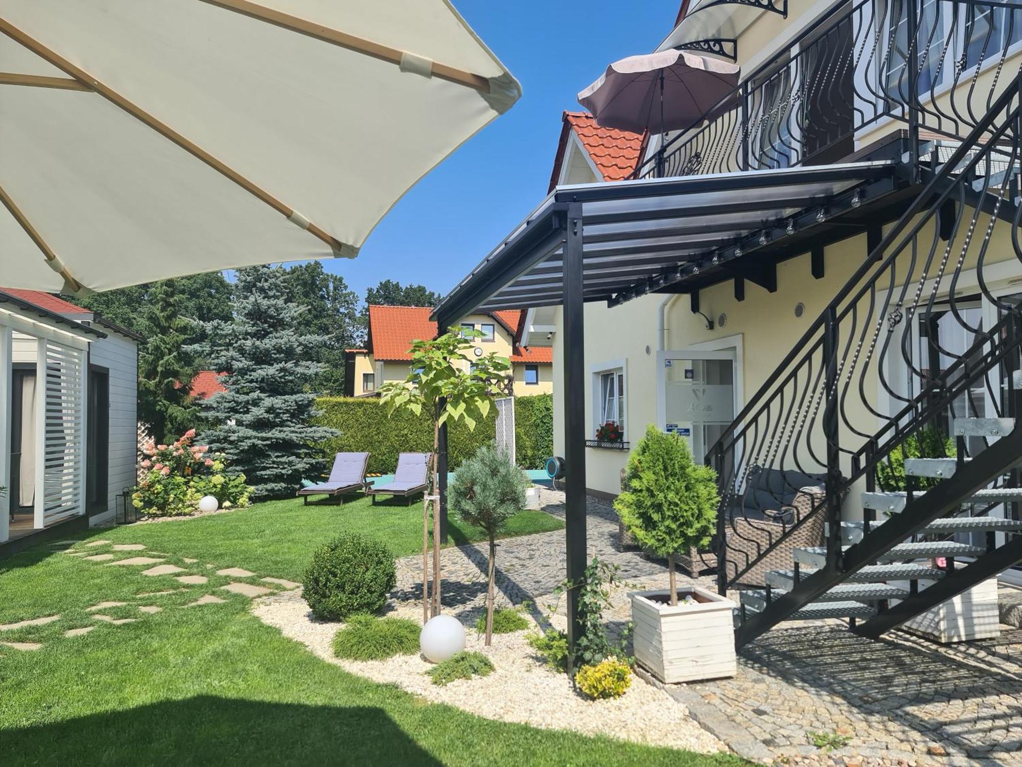 Apartamenty "La Villa" Z Klimatyzacja, Ogrodem, Parkingiem, Blisko Centrum Kudowa-Zdrój Exteriör bild